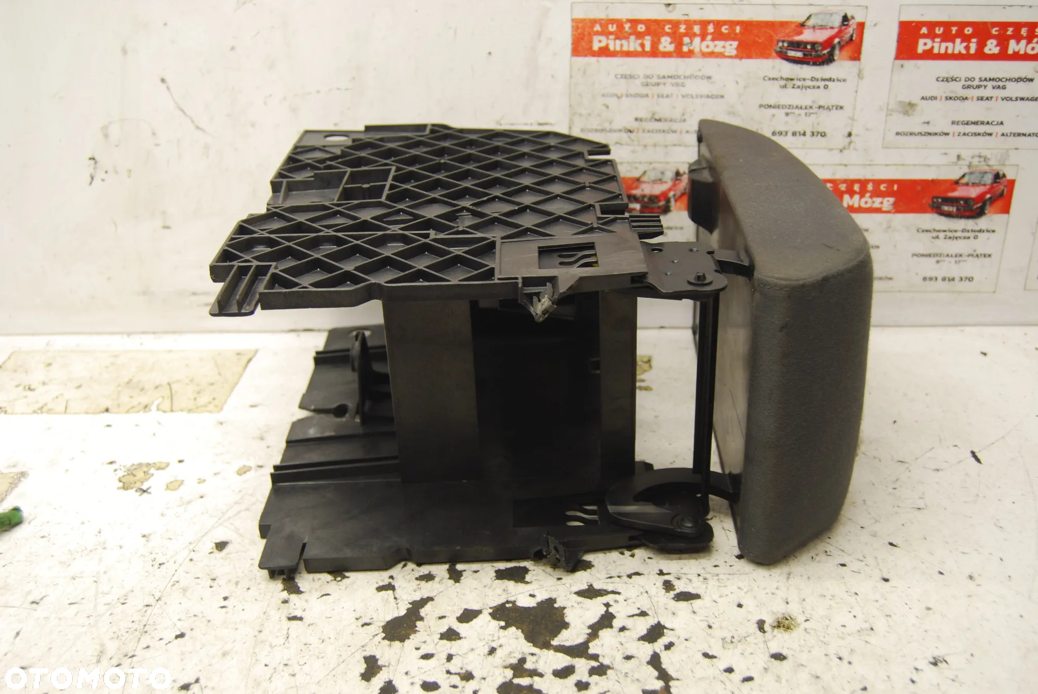 PODŁOKIETNIK 1T0857669G VW TOURAN I CADDY 1T0857669 - 2