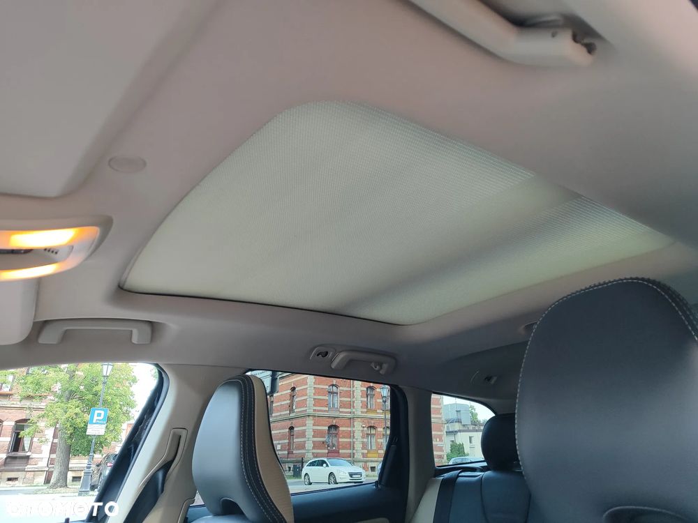 Volvo XC 60 D5 AWD RDesign - 14
