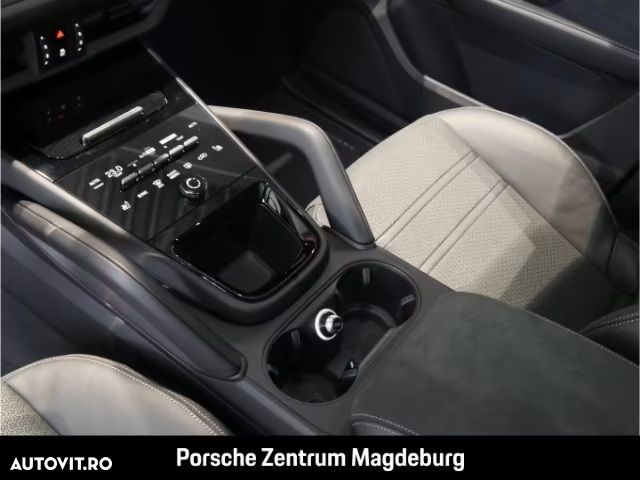 Porsche Cayenne Coupe GTS - 14
