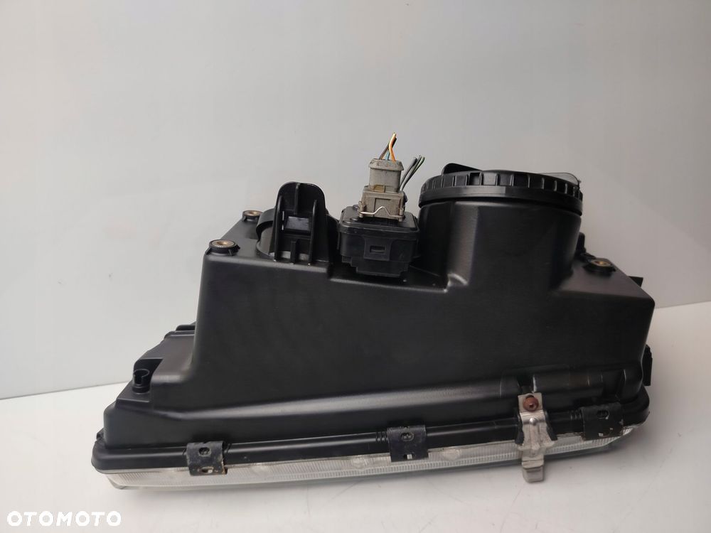 volvo c70 i lift reflektor lampa prawy przód prawa przednia - 8