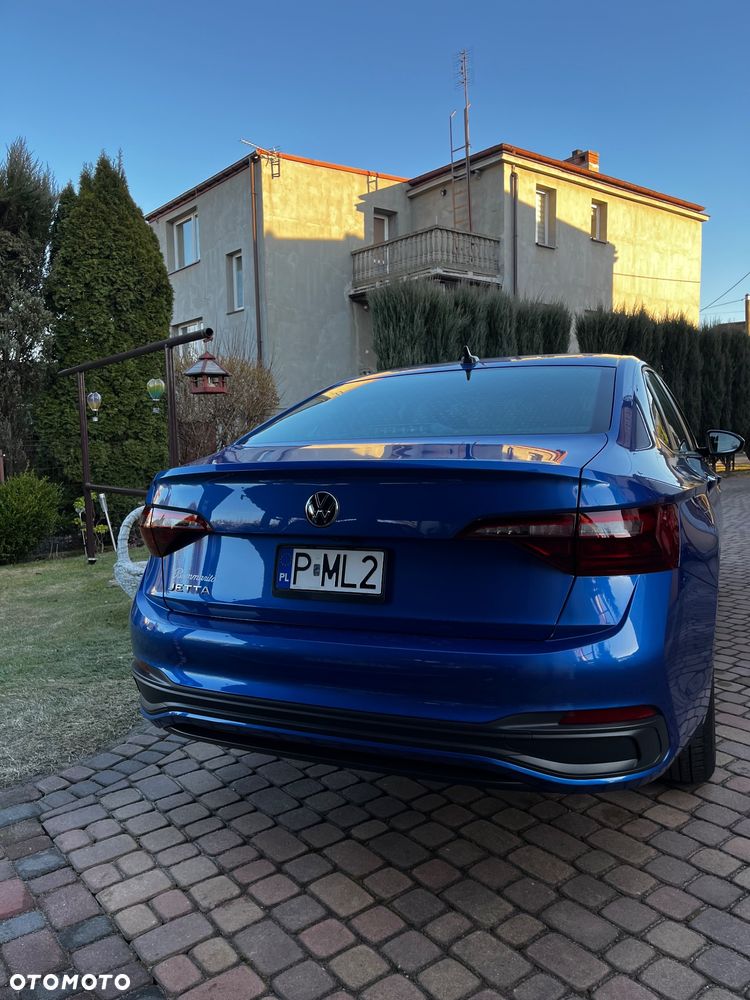 Volkswagen Jetta - 3