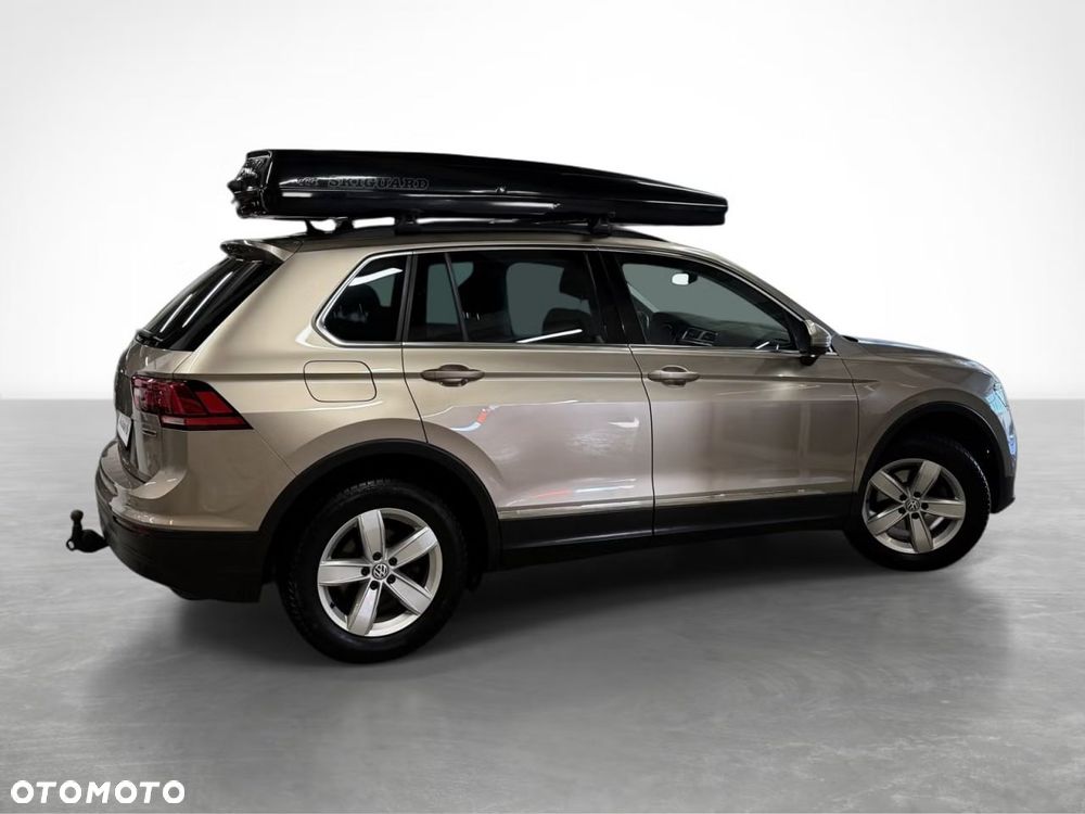 Volkswagen Tiguan - 4
