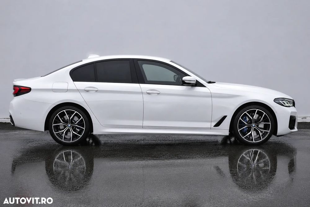 BMW Seria 5 530d xDrive AT MHEV - 9