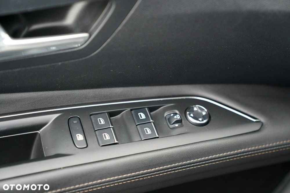 Peugeot 3008 - 16