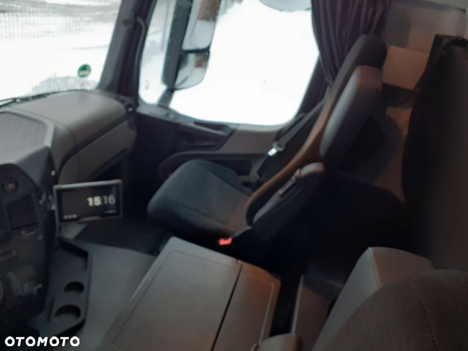 Mercedes-Benz ANTOS - 11