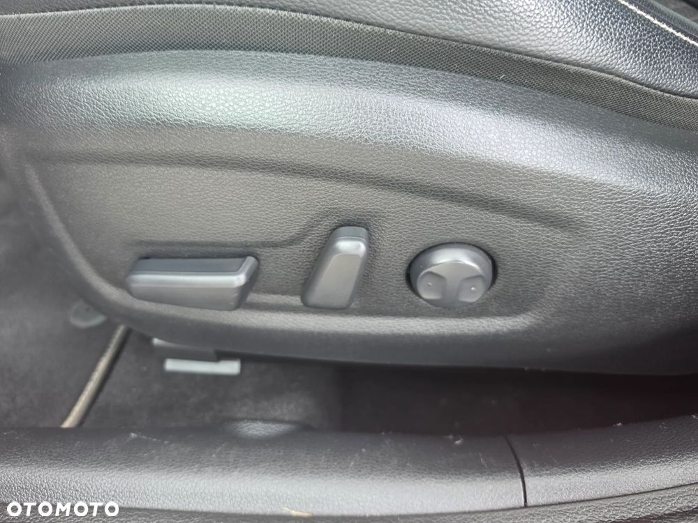 Kia ProCeed 1.6 CRDi SCR GT LINE - 23