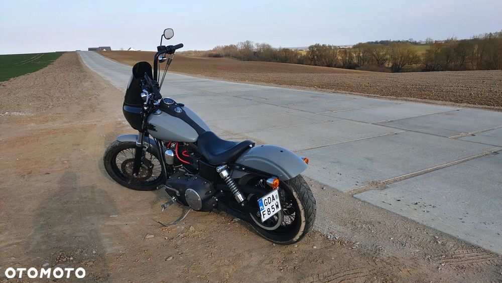 Harley-Davidson Dyna Street Bob - 6