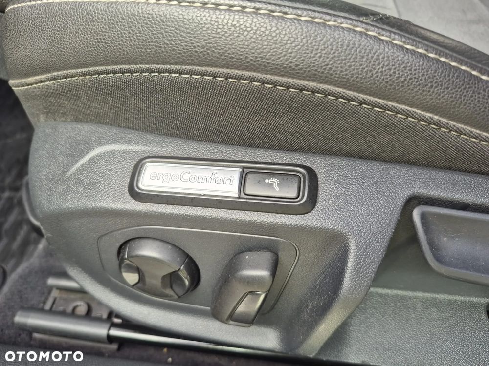 Volkswagen Arteon 2.0 TDI SCR 4Motion DSG R-Line - 18