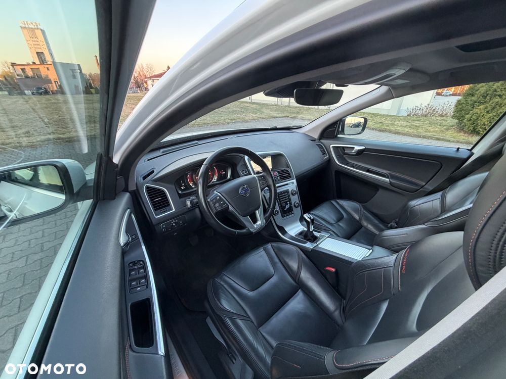 Volvo XC 60 D3 Ocean Race - 25