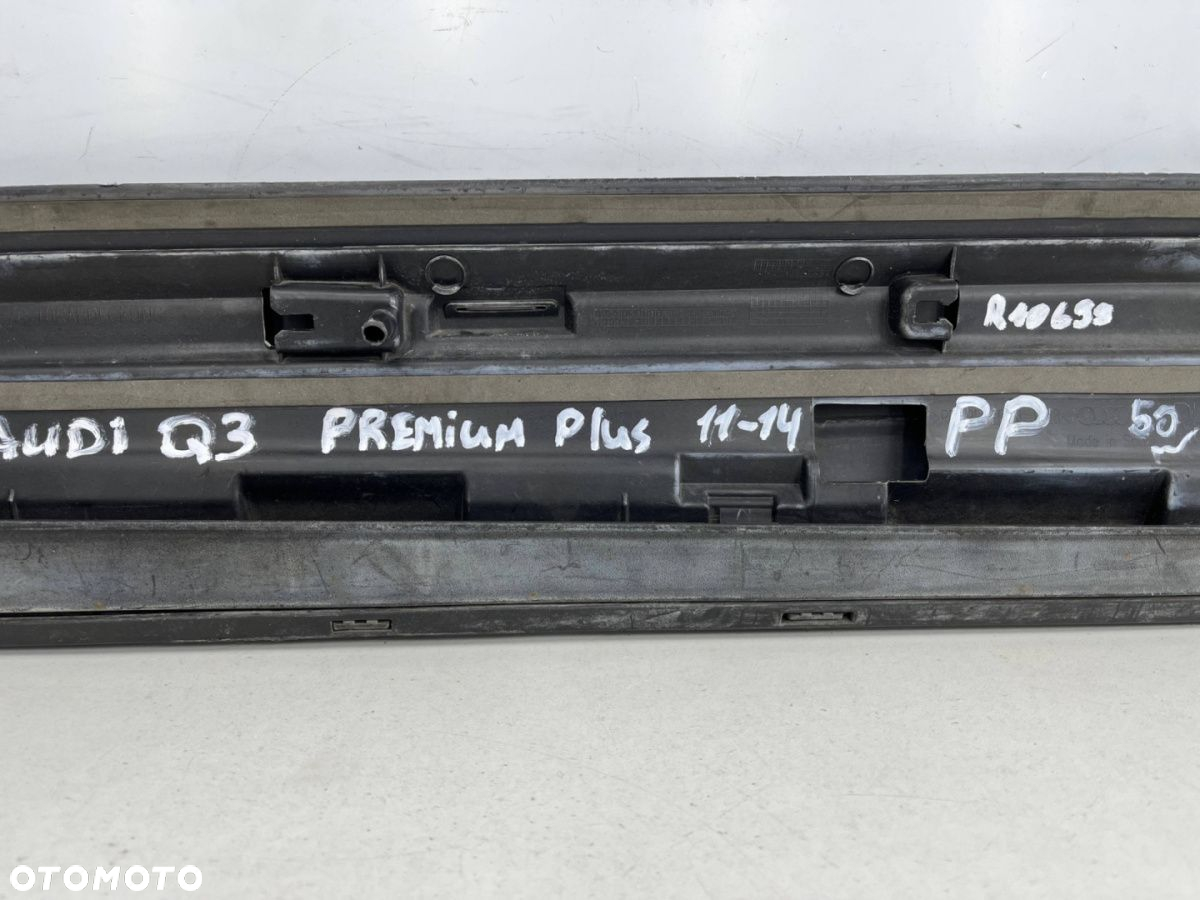 Listwa AUDI Q3 Premium Plus 11-14r. nakładka dolna drzwi prawych przednich 8U0853960 - 8