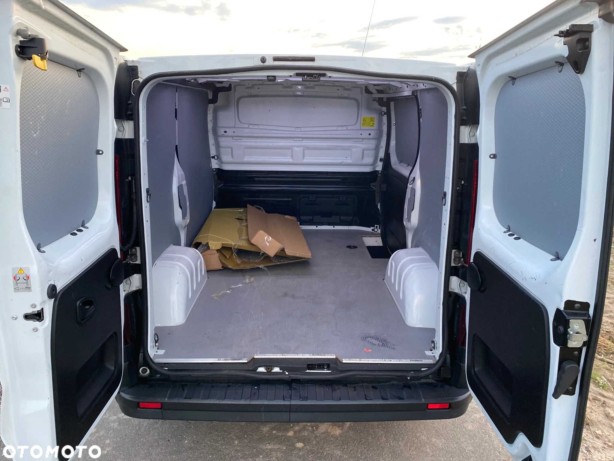 Renault trafic - 9