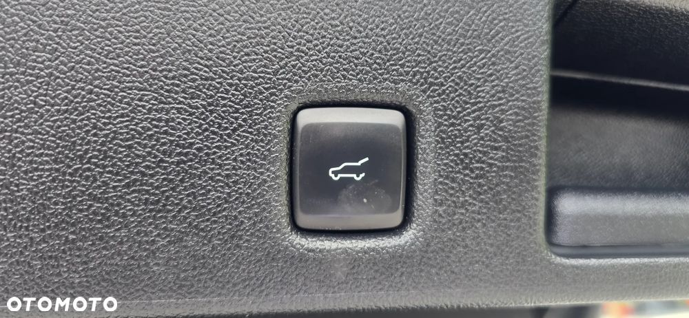 Ford Kuga 2.0 EcoBlue mHEV FWD ST-Line X - 32