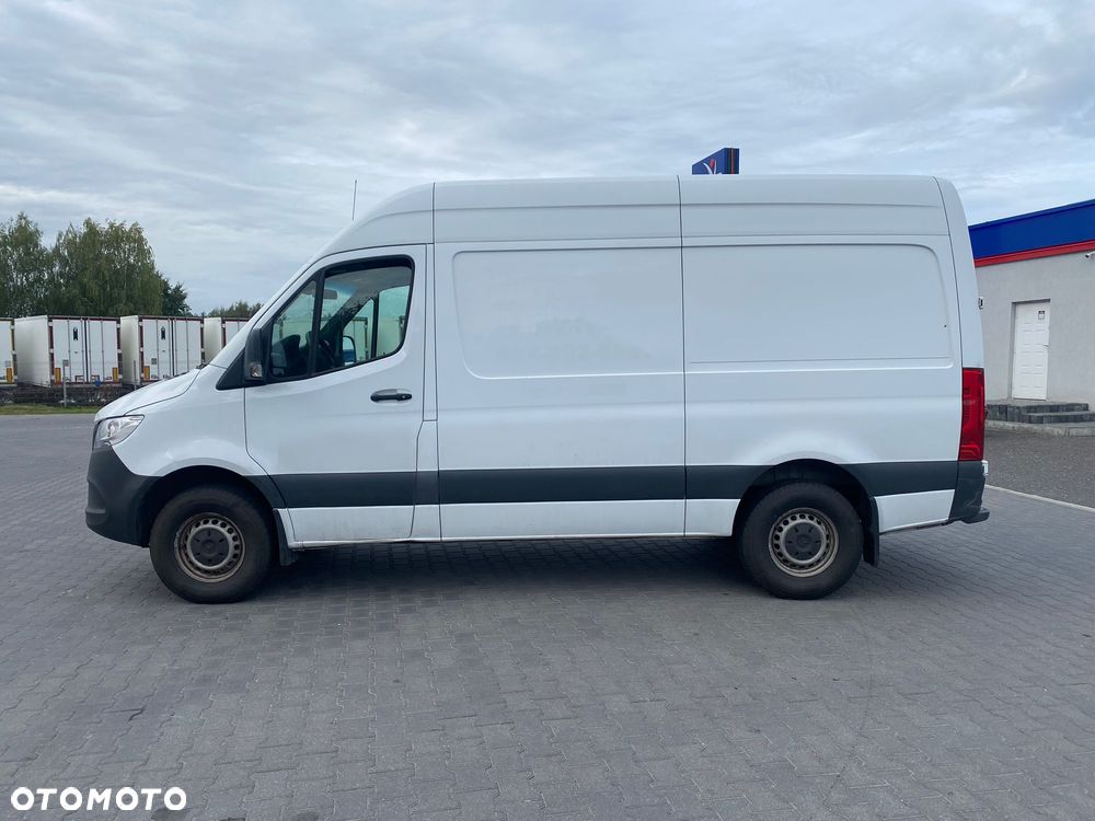 Mercedes-Benz Sprinter 319 - 6