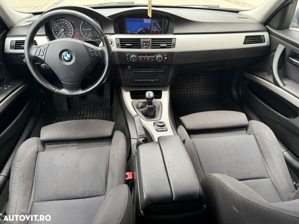 BMW Seria 3 318d - 5