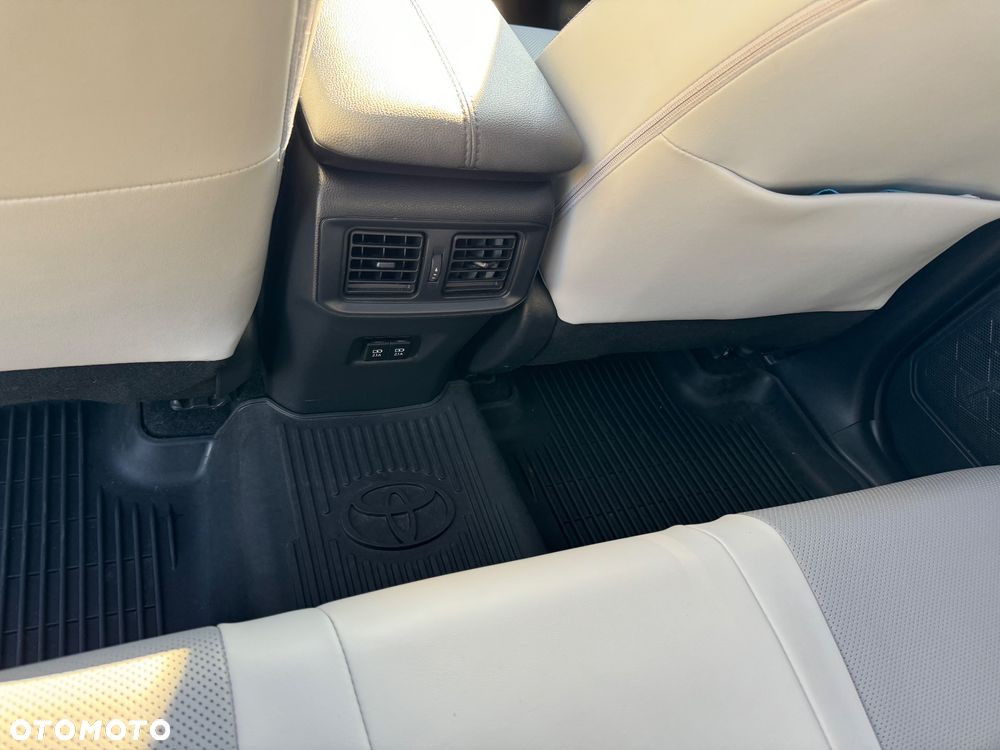 Toyota RAV4 - 14