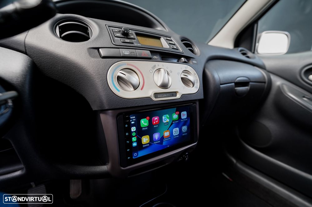 Toyota Yaris 1.0 Sol - 19