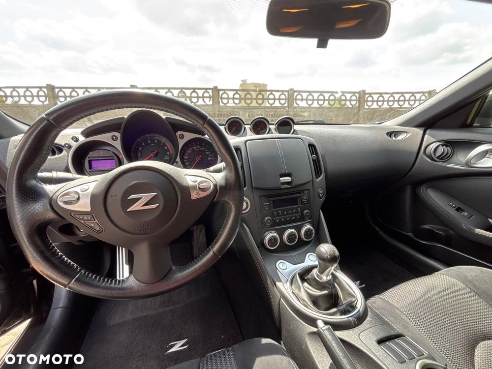 Nissan 370 Z 3.7 V6 EU6 - 25