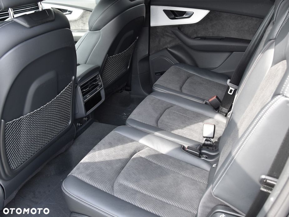 Audi Q7 - 17