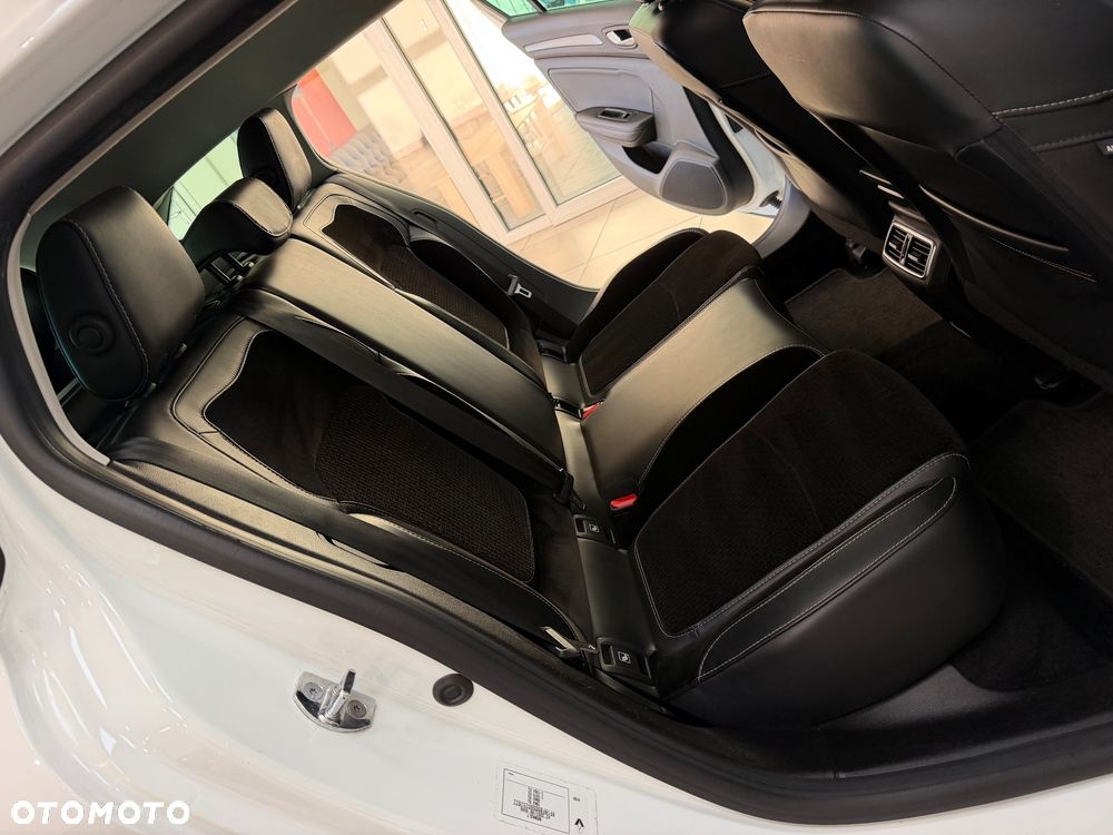 Renault Megane ENERGY dCi 110 EDC GT LINE - 25