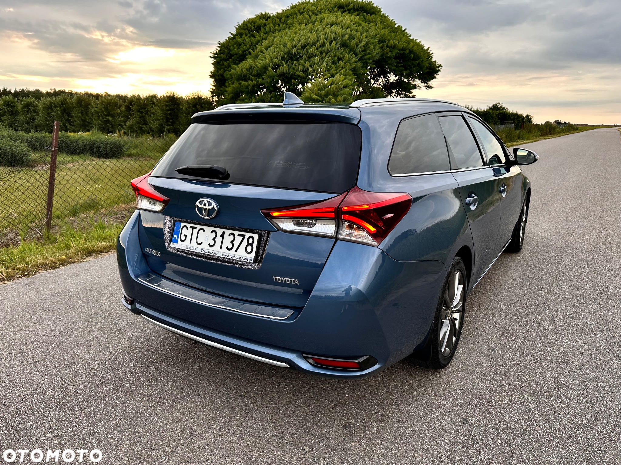 Toyota Auris 1.6 D-4D Premium - 7