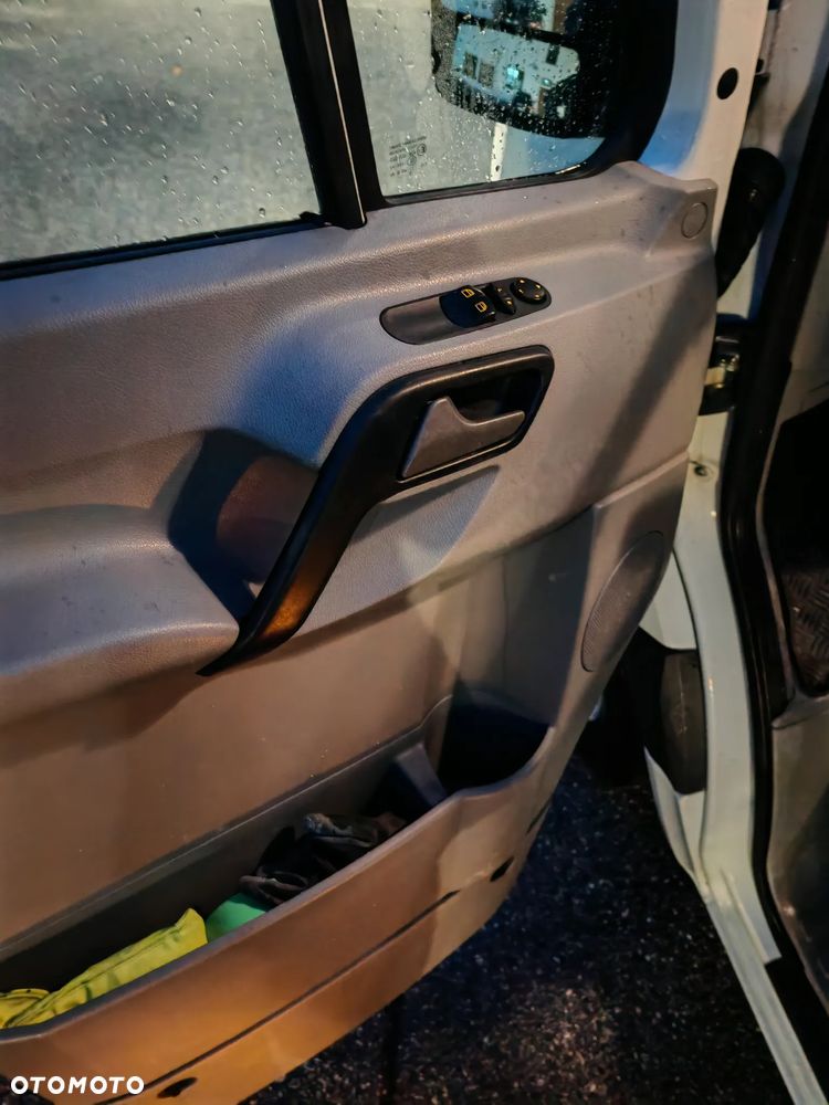 Mercedes-Benz Sprinter - 13