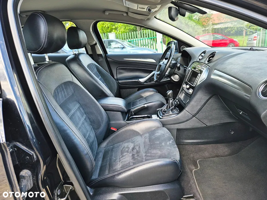 Ford Mondeo 2.0 Platinium X Plus (Titanium) - 37