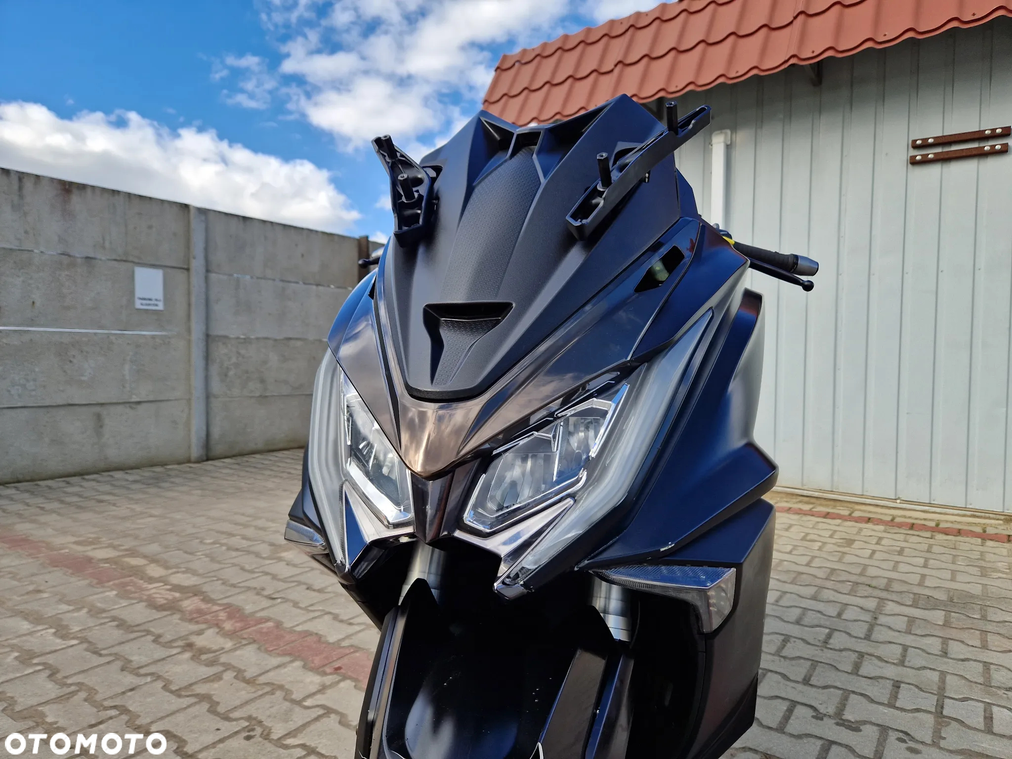Kymco AK 550 - 16