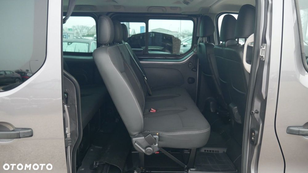Renault Trafic - 12