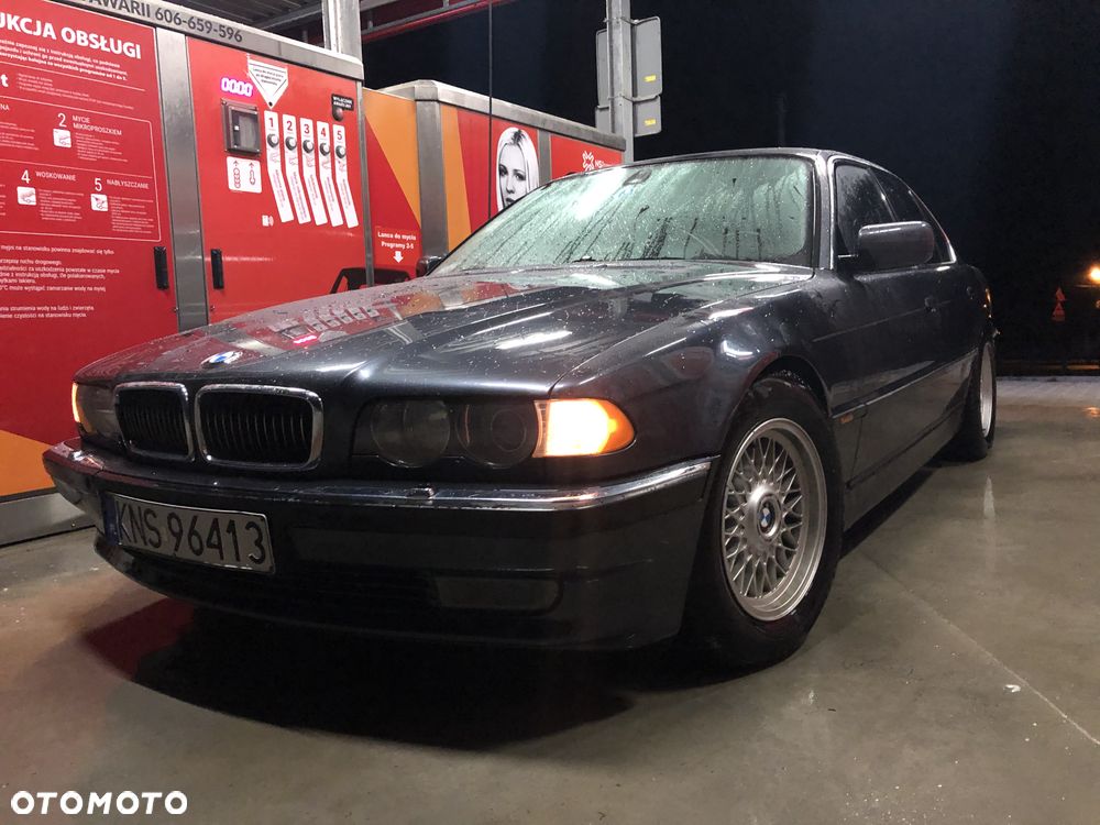 BMW Seria 7 740i - 13