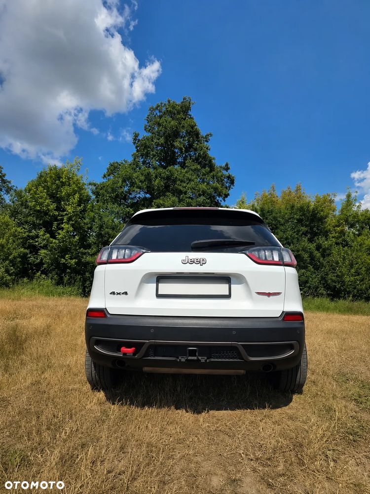 Jeep Cherokee - 4