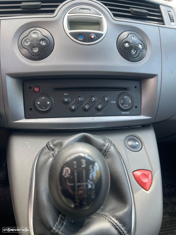 Renault Grand Scénic 1.5 dCi FAP Avantage - 9