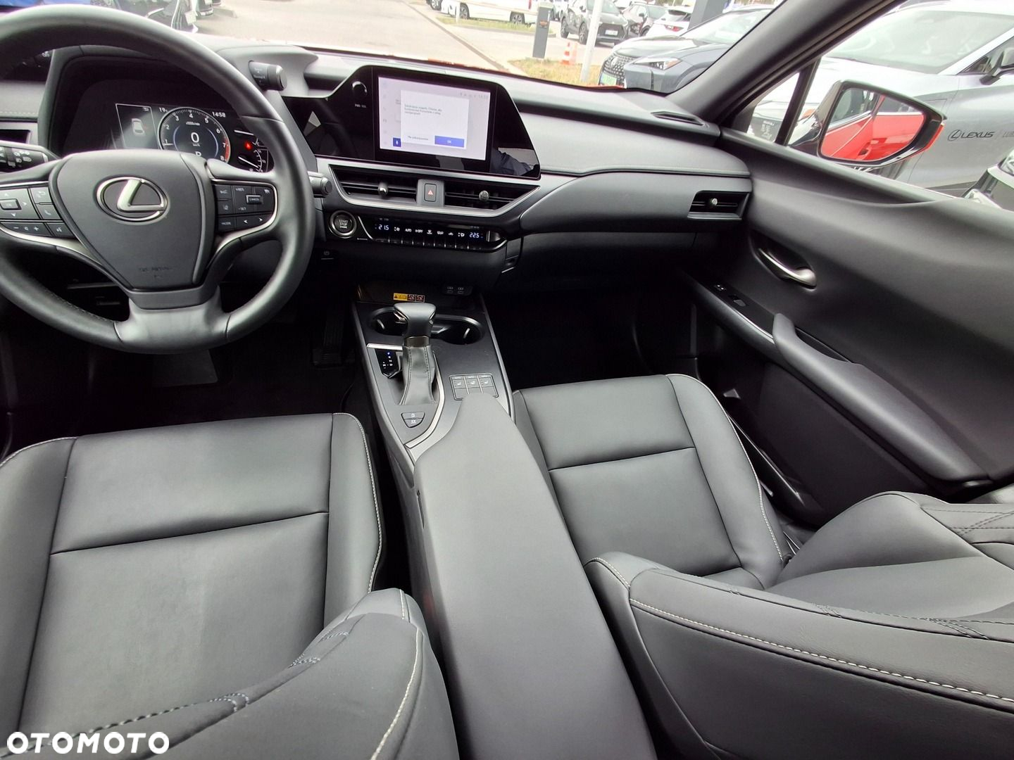 Lexus UX - 16