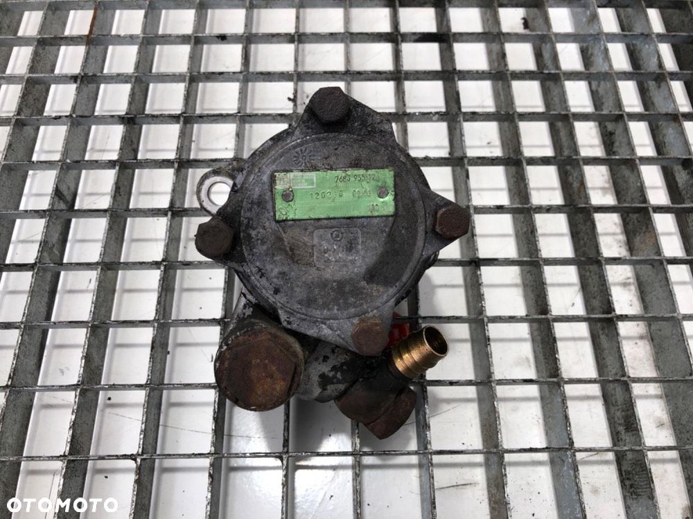 POMPA WSPOMAGANIA - 83.00 PLN - IVECO DAILY III Autobus 1999 - 2006 40 C 11, 50 C 11 78 kW [106 KM] - 4