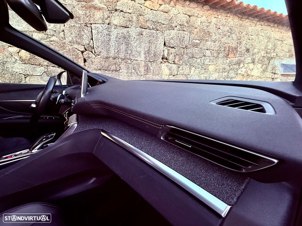 Peugeot 5008 1.6 BlueHDi GT Line EAT6 - 29