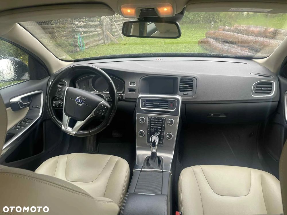 Volvo S60 D5 Drive-E Momentum - 5