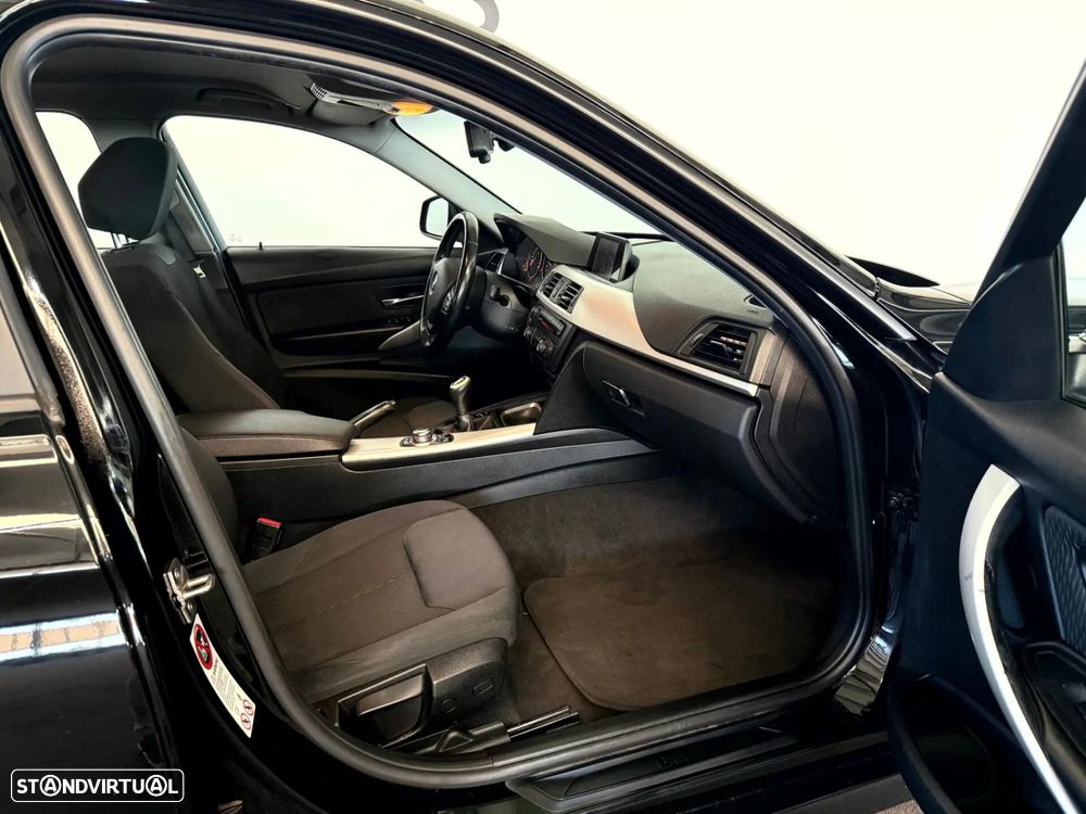 BMW 318 d Navigation - 20