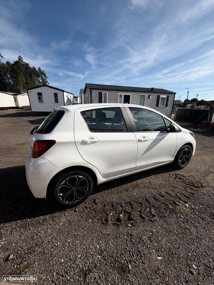 Toyota Yaris 1.4 D-4D Comfort+P.Style - 13