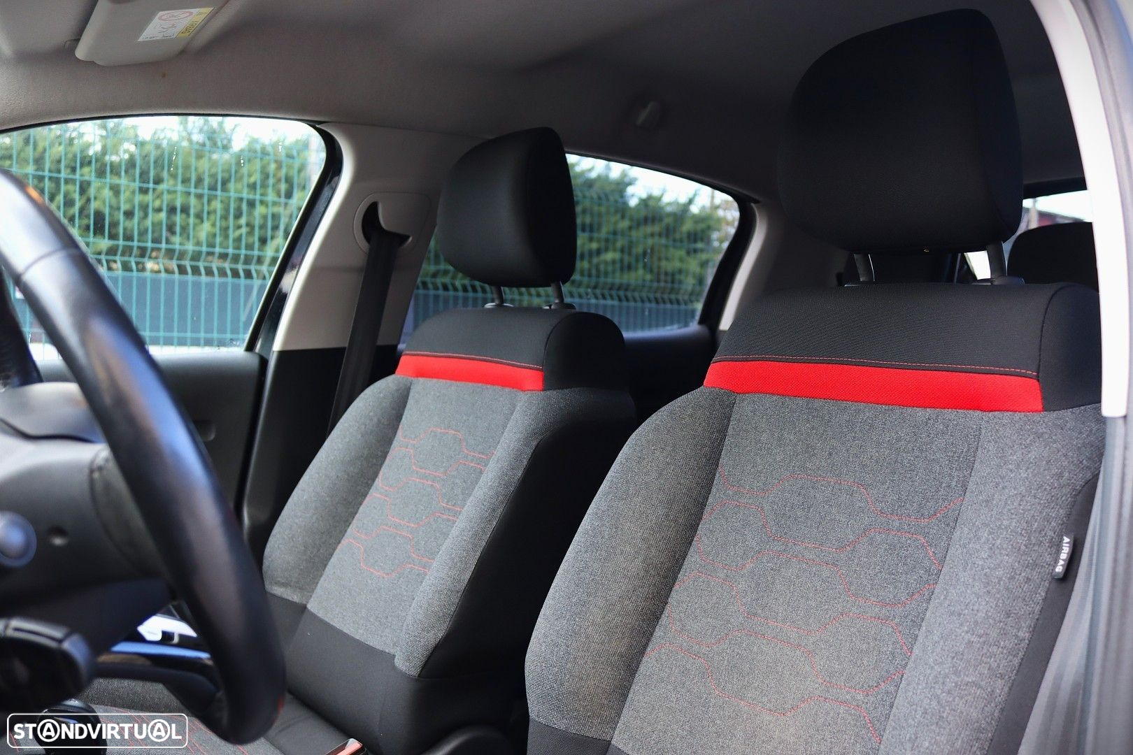 Citroën C3 1.2 PureTech Shine - 13