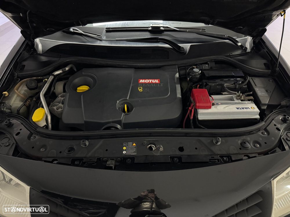 Renault Mégane Sport Tourer - 25