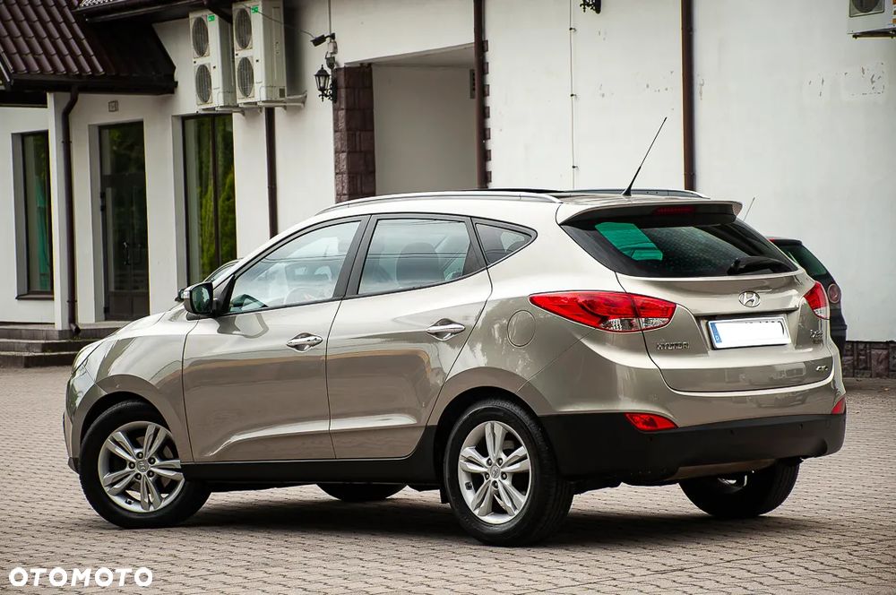 Hyundai ix35 2.0 CRDi 4WD Automatik Premium - 16