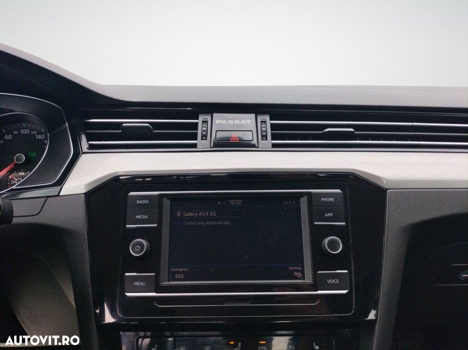 Volkswagen Passat - 16
