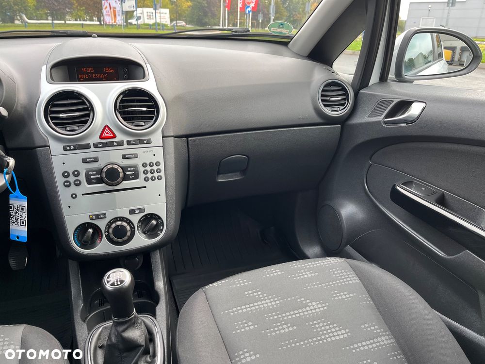 Opel Corsa 1.4 16V Satellite - 14