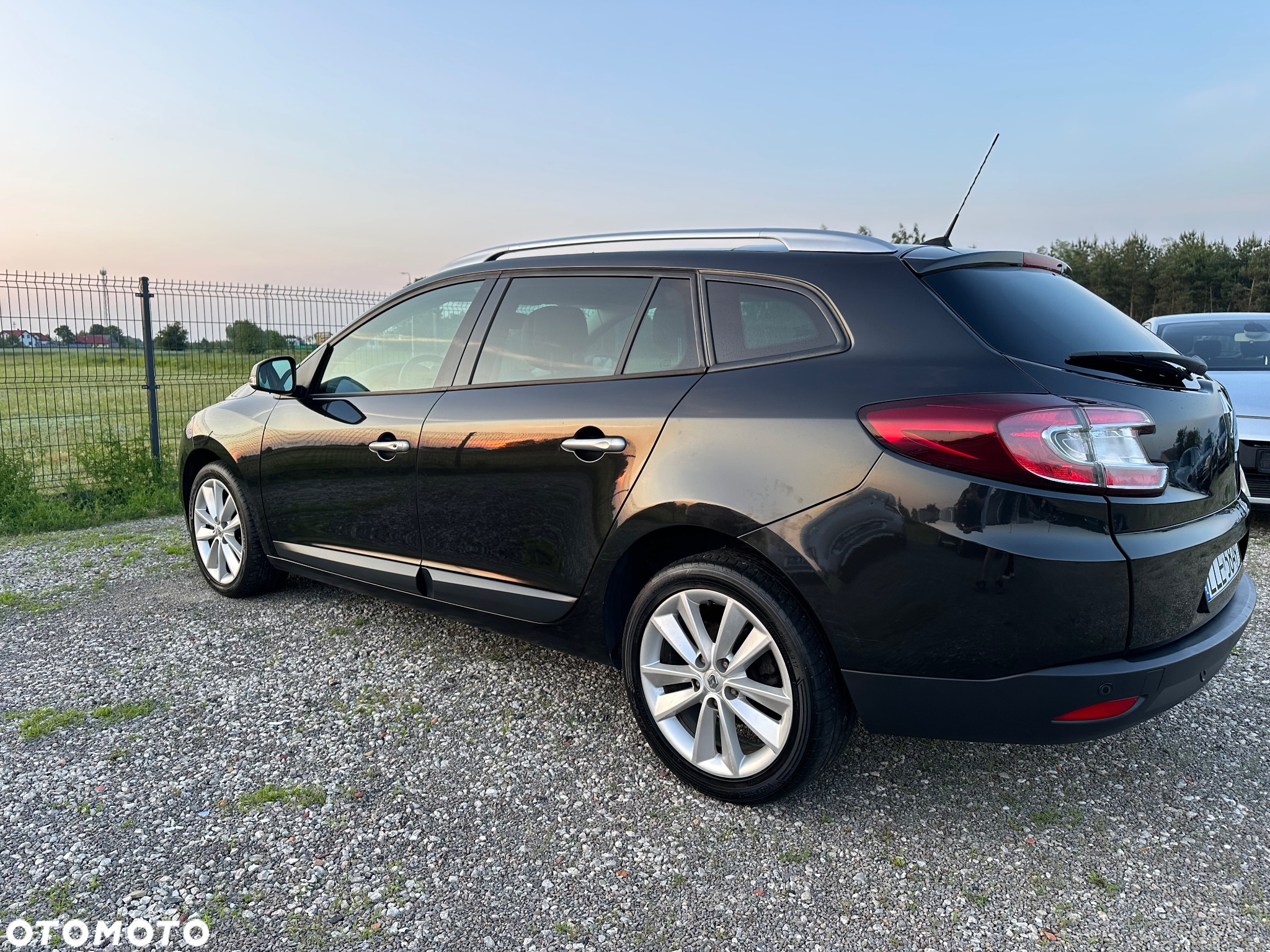 Renault Megane Grandtour TCe 180 Luxe - 4
