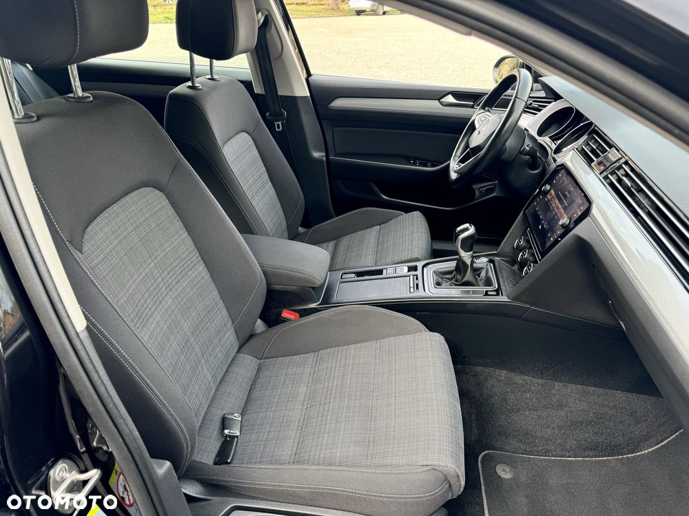 Volkswagen Passat Variant 2.0 TDI SCR Business - 36