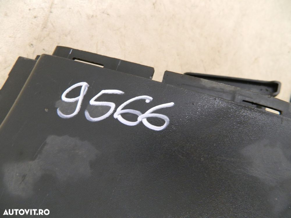 Flaps  /  Colt bara spate partea stanga, Mercedes Sprinter  /  VW Crafter, 2007, 2008, 2009, 2010, 2011, 2012, 2013,  , A90688002371 - 3