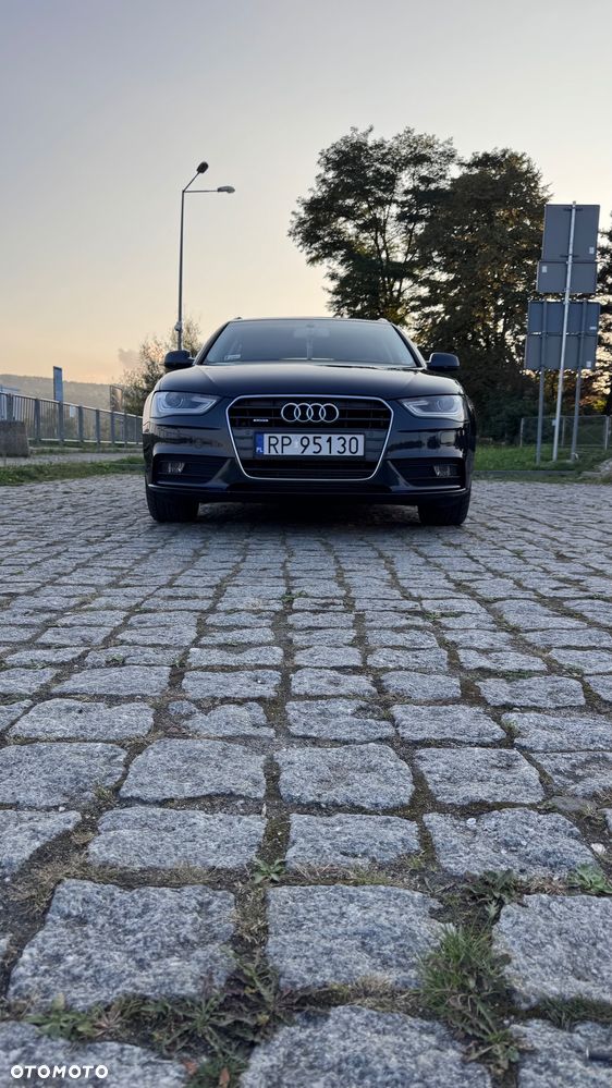 Audi A4 - 4