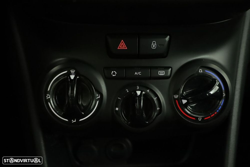 Peugeot 2008 1.2 PureTech Signature - 13