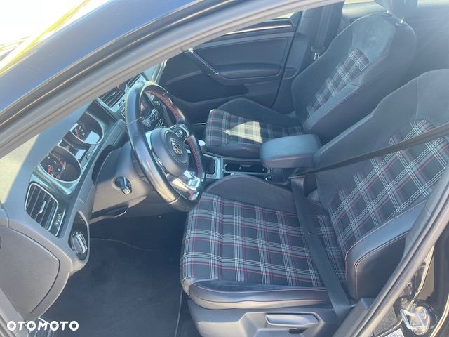 Volkswagen Golf GTI BlueMotion Technology - 14