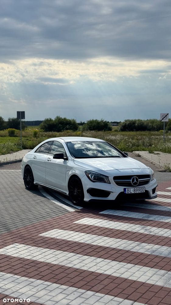 Mercedes-Benz CLA 45 AMG 4-Matic - 2