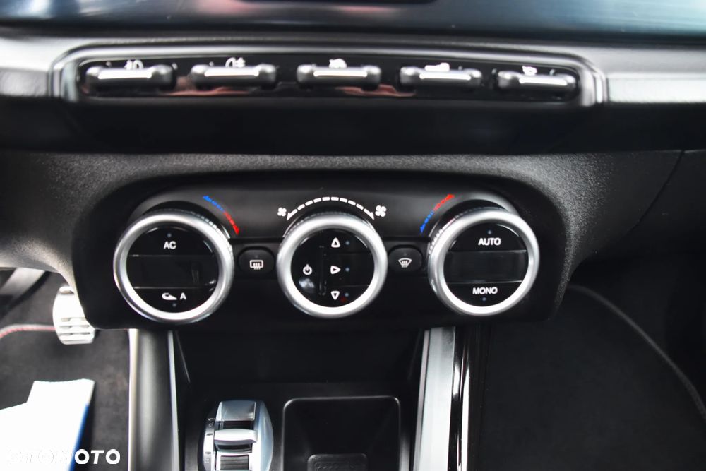 Alfa Romeo Giulietta 1.4 TB 16V Multiair Collezione - 20